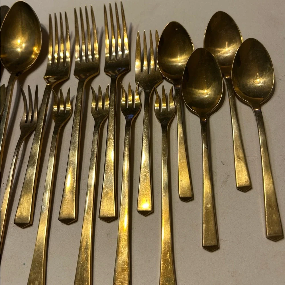17 Vintage Dirilyte Elegant Gold Flatware Set